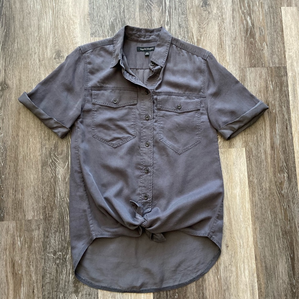 Grey short sleeve utility button shirt, XS